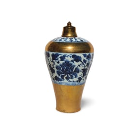 A Porcelain Meiping Vase with Lid