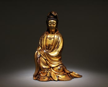 A Stitting Gilt Bronze Guanyin Statue