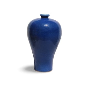 A Blue Glazed Meiping Vase