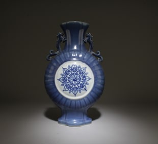Chinese Porcelain Vase
