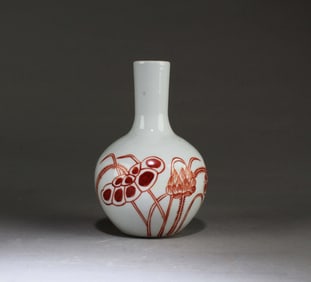 Chinese Porcelain Vase