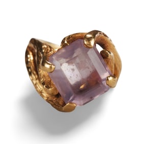 Antique 14K Gold Ring With Gem Stone