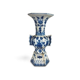 Chinese Blue & White Porcelain Vase