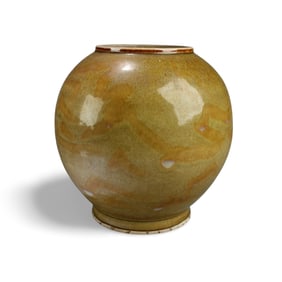A Korean Porcelain Vase