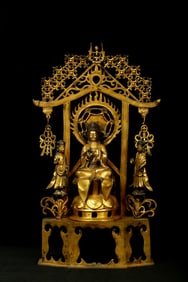 A Gilt Bronze Guanyin Statue