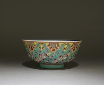 A Famille Verte Porcelain Bowl