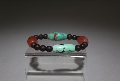 A Chinese Assorted Bracelet