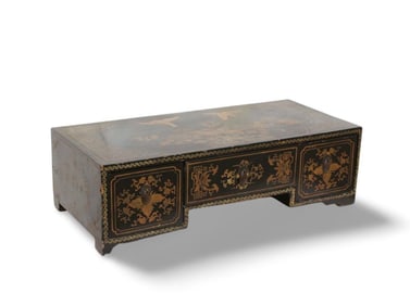 A Wood Lacquerware Cabinet
