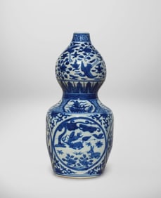 A Blue and White Double-Gourd Vase