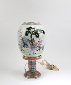 Antique Chinese Fencai Table Lamp