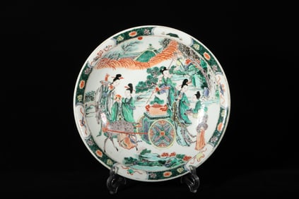 A Wucai Figure Plate