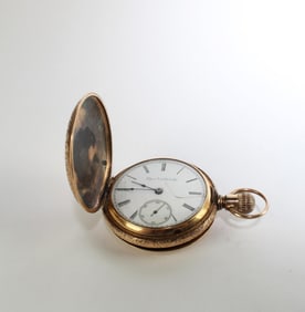An Antique Elgin Gilt Finish Pocket Watch