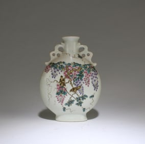 A Porcelain Moonflask Vase