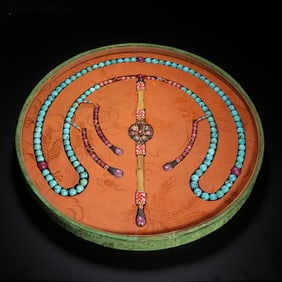 A Turquoise Court Necklace