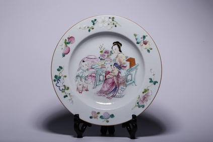 A Fencai Plate Depicting Mother and Children