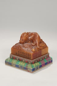 A Tianhuang Stone Seal With Fish-Dragon Motif Attributed to Zhao Guni