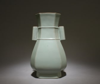 A Ruyao Vase