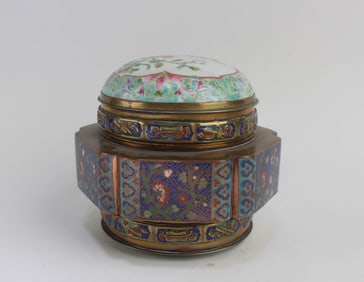 A Cloisonne Jar with Porcelain Lid