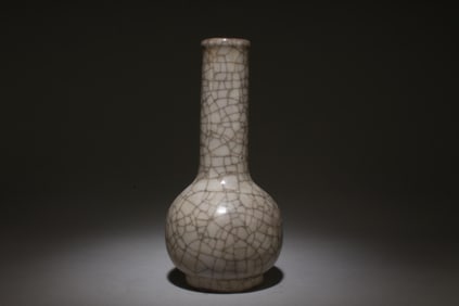 Chinese Geyao Vase