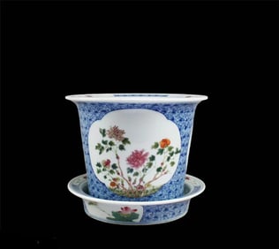 Exquisite planter with base plate