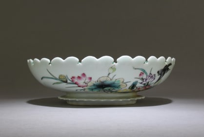 A magnificent imperial molded and painted bowl