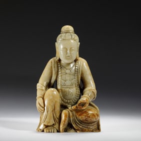 A Hetian Jade Guanyin Statue