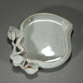 A Ru Ware Peach Motif Ink Washer