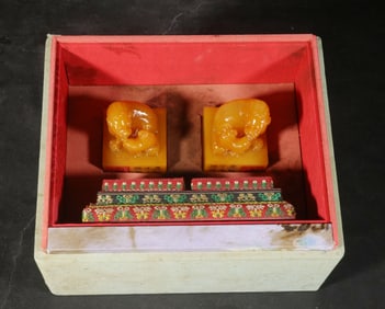 A Pair of Shoushan Stone Seals With Lion Knob
