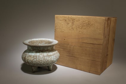 A Guanyao Incense Burner with Box