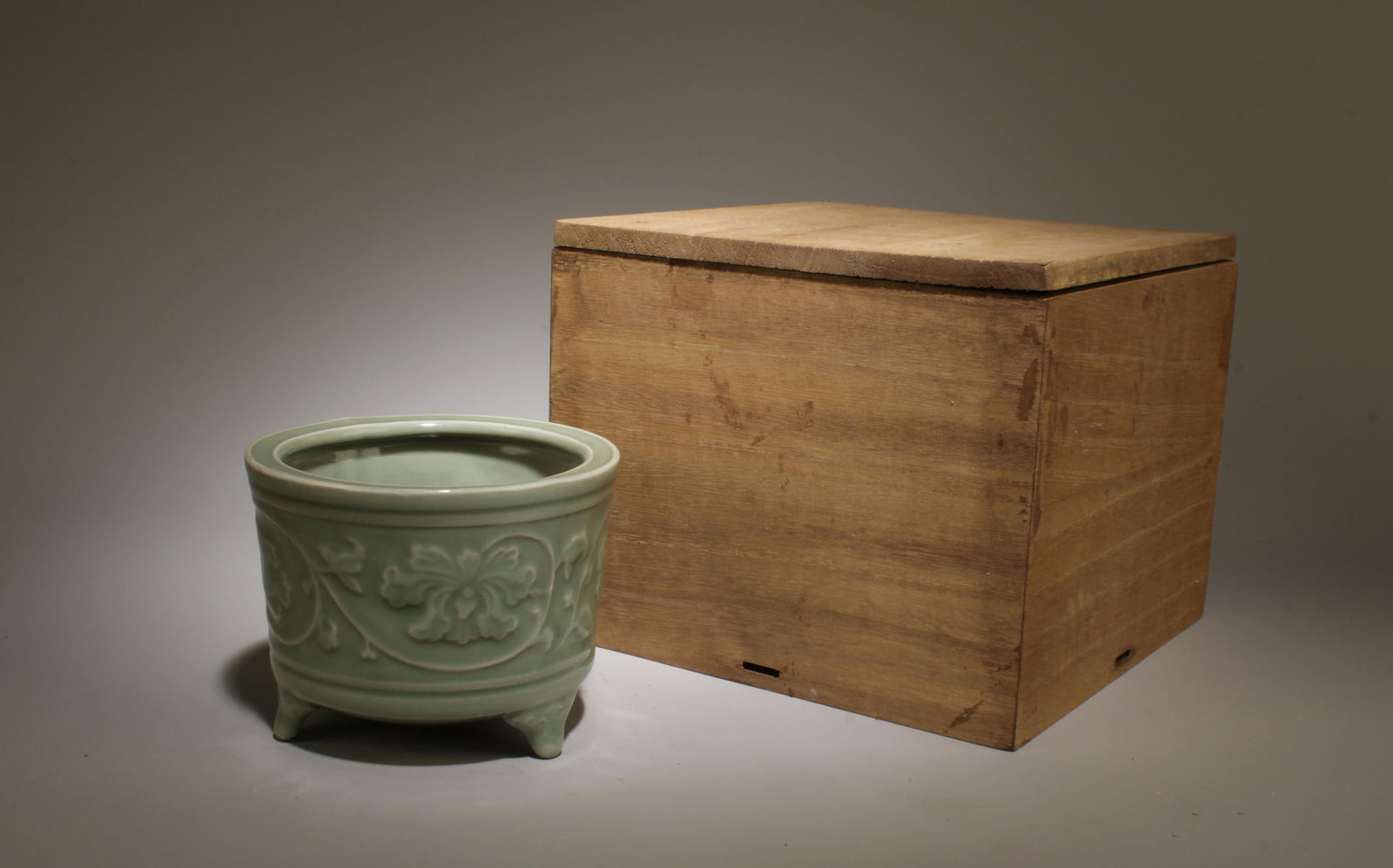 A Longquan Incense Burner with Box (1 of 7)