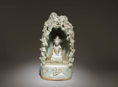 A Yingqing Guanyin Seated Statue