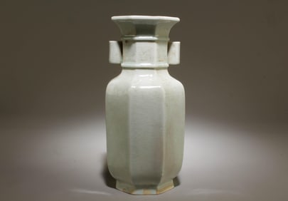 A Yingqing Vase