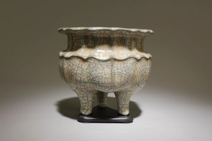 A Geyao Incense Burner with Stand
