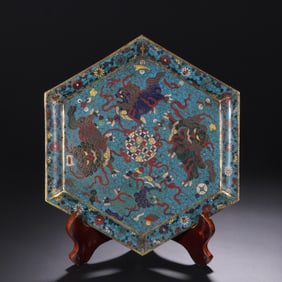 A Cloisonné Enamel Fruit Plate with Lion and Ball Motif