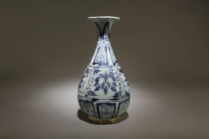 A Blue and White Vase
