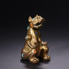 A Gilt Bronze Bear Ornament Inlaid with Gemstones