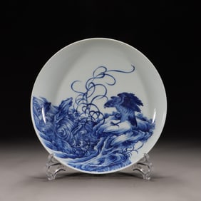 A Blue and White Plate with Sea Eagle Motif