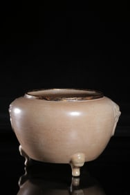 A Beige Glazed Tripod Censer with Beast Handles