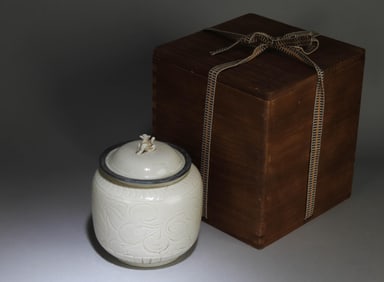 A Chinese Dingyao Jar