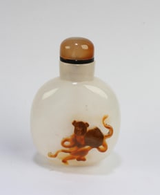 Chinese Agate Snuff Bottle