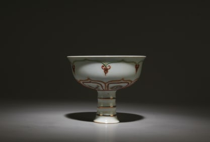A Porcelain Stem Bowl