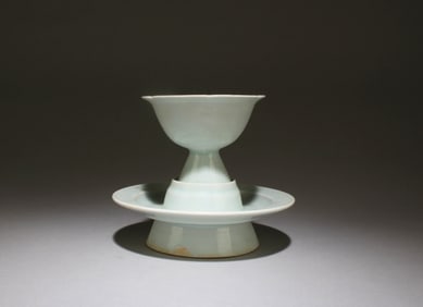 A Yingqing Teacup with Base
