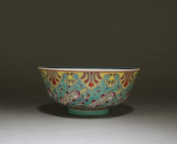 A Famille Verte Porcelain Bowl