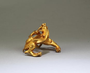 A Gilt Bronze Dragon Statue