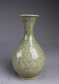 Chinese Yaozhu Vase