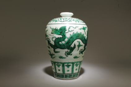A Green and White Dragon Vase