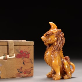 A Shoushan Tianhuang Beast Ornament Attributed to Shangjun