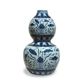 A Blue and White Double Gourd Vase