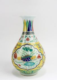 Chinese Porcelain Vase