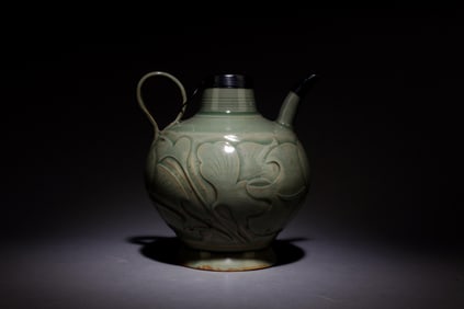 A Yaozhou Pot